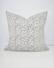 Load image into Gallery viewer, Abstract Print Washable Pillow Cover